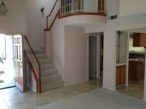 8205 Fawn St in Bakersfield, CA - Building Photo - Building Photo