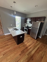 519 W 65th Pl in Chicago, IL - Building Photo - Building Photo