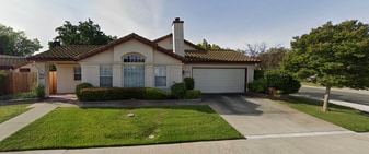 9178 Lakemont Dr in Elk Grove, CA - Building Photo