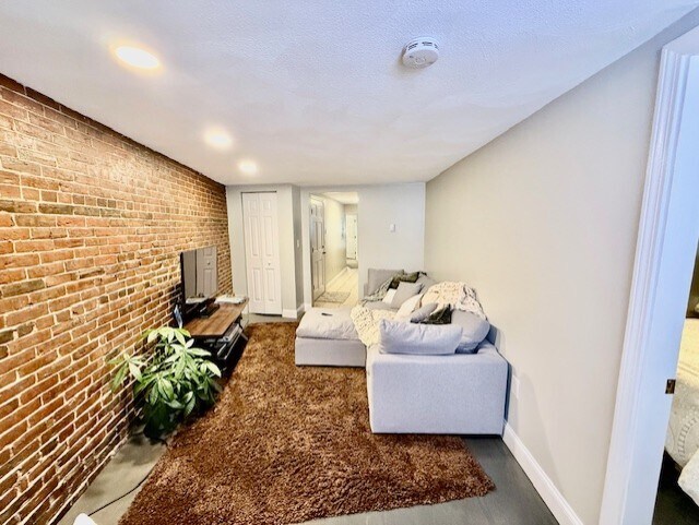 29 Charter St, Unit 2 in Boston, MA - Foto de edificio - Building Photo