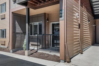 Peak 42 in Bend, OR - Building Photo - Building Photo