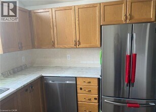 147 Activa Ave in Kitchener, ON - Building Photo - Building Photo