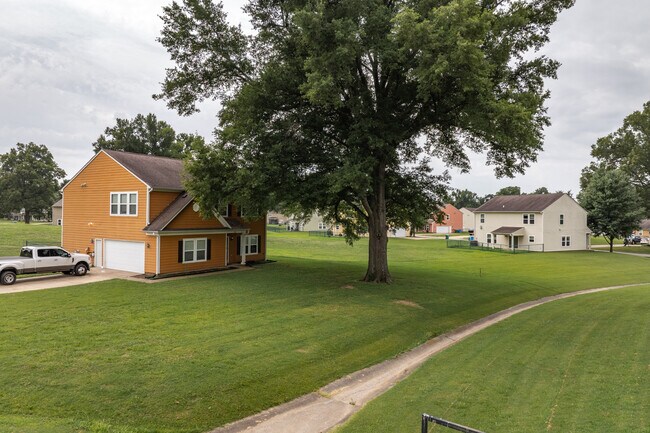 Mid-South Family Housing in Millington, TN - Building Photo - Primary Photo