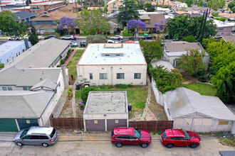 233 E 25th St in Long Beach, CA - Building Photo - Building Photo