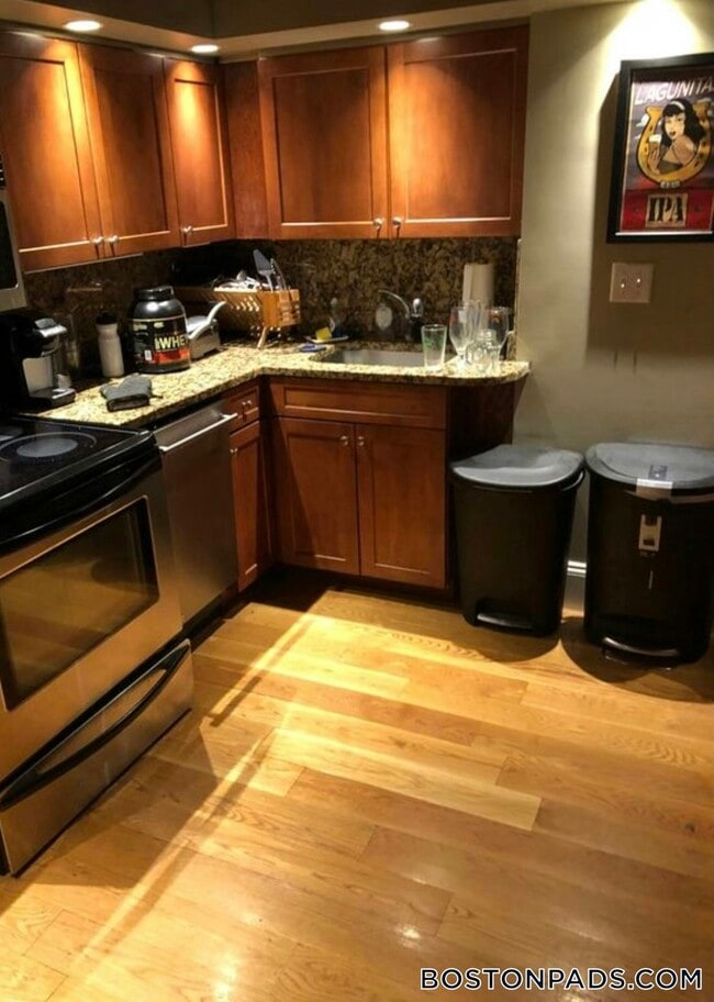 113 Beacon St, Unit 2F in Boston, MA - Foto de edificio - Building Photo