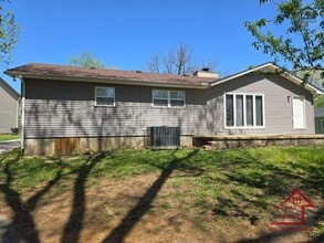 311 Choate Cemetery Rd in Cookeville, TN - Foto de edificio - Building Photo