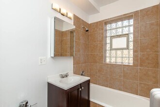4957 N Albany Ave in Chicago, IL - Building Photo - Building Photo