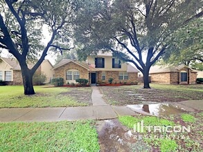 1378 Southridge Dr in Lancaster, TX - Building Photo - Building Photo