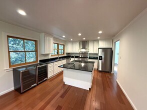 55 Culloden Park Rd in San Rafael, CA - Building Photo - Building Photo