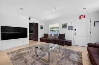 1622 Mayo St in Hollywood, FL - Building Photo - Building Photo