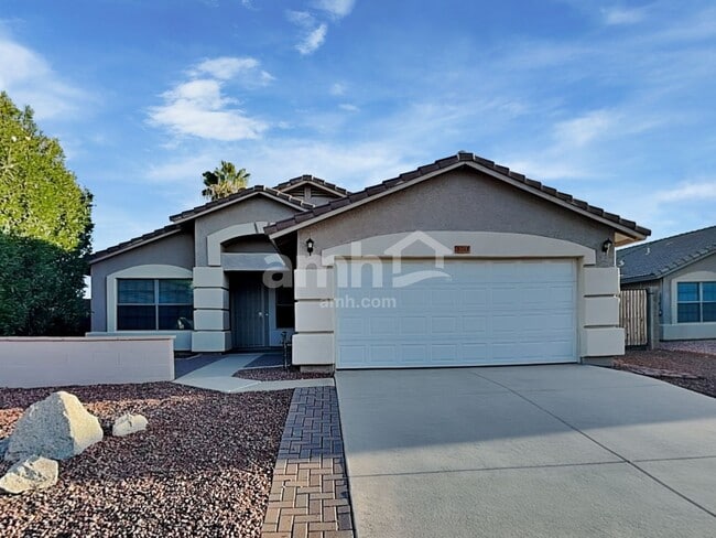 property at 3033 W Quail Ave