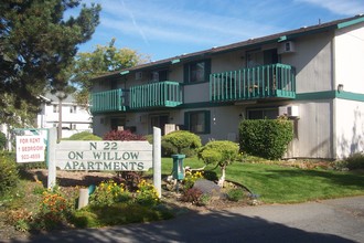 4060 in Spokane, WA - Foto de edificio - Building Photo