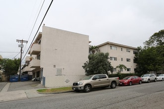 1865 Camden Ave in Los Angeles, CA - Building Photo - Building Photo