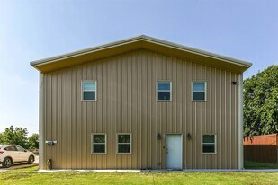 2691 Blue Mound Rd W in Fort Worth, TX - Building Photo
