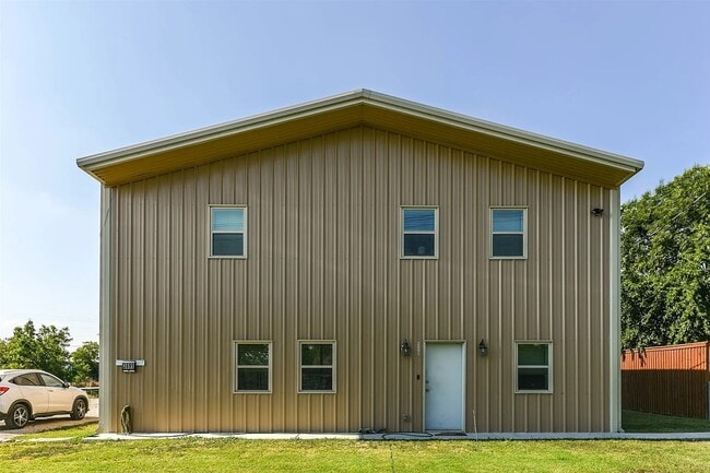 property at 2691 Blue Mound Rd W