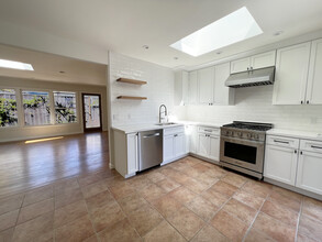 144 San Rafael Ave in Santa Barbara, CA - Building Photo - Building Photo