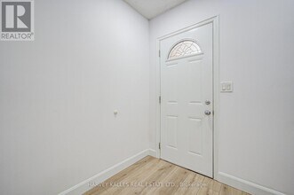 184 Cedric Ave in Toronto, ON - Building Photo - Building Photo