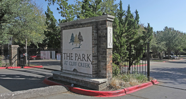 Park at Cliff Creek in Dallas, TX - Building Photo - Building Photo