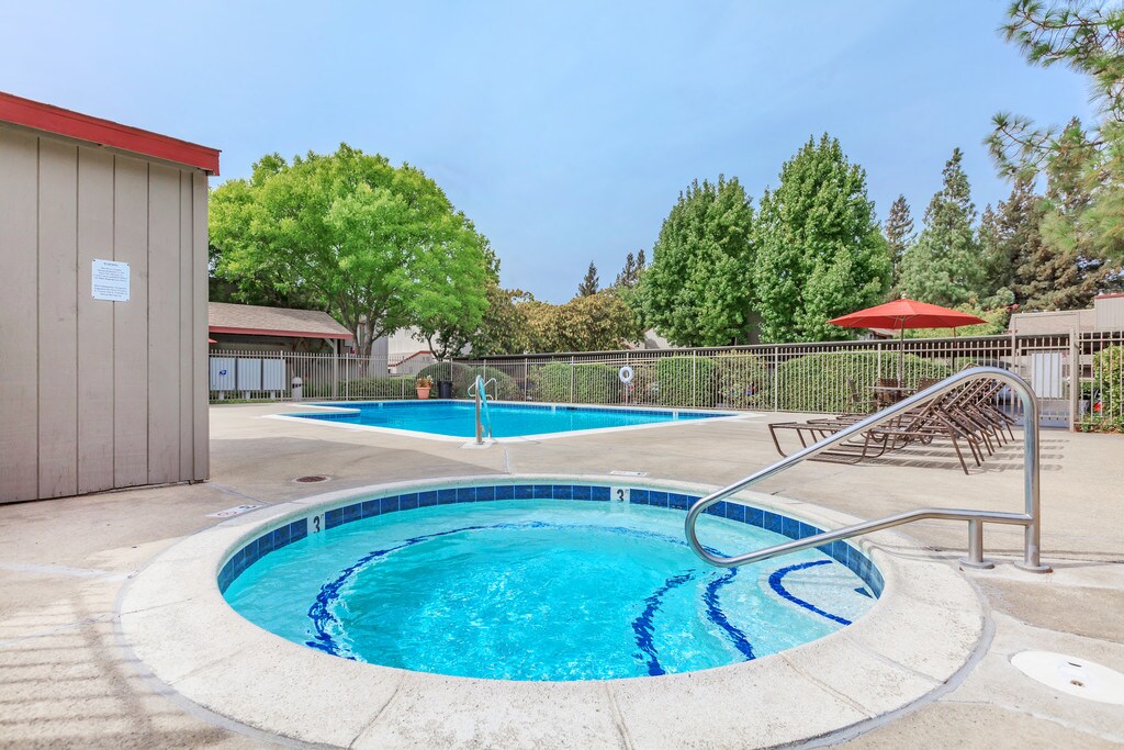 Greenhaven Oaks Apartments Sacramento, CA Apartments