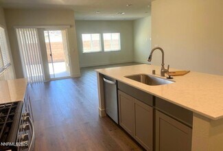 4372 Country Flats Wy in Sparks, NV - Building Photo - Building Photo