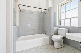 928 Conti St in New Orleans, LA - Building Photo - Building Photo