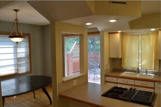 1003 21st Ave SE in Minneapolis, MN - Building Photo - Building Photo