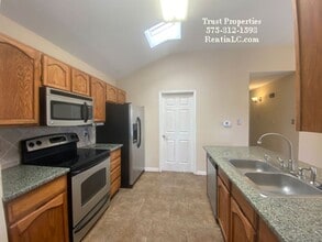 2309 La Paloma Dr in Las Cruces, NM - Foto de edificio - Building Photo