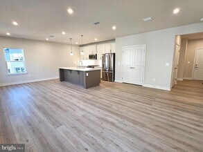 14401 Milk Thistle Ln-Unit -340 in Chantilly, VA - Building Photo - Building Photo