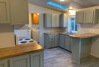 215 E 48th St in Garden City, ID - Building Photo - Building Photo