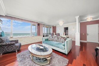 1300 N Lake Shore Dr in Chicago, IL - Building Photo - Building Photo