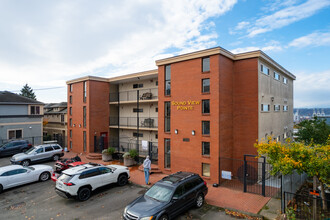 Sound View Pointe in Seattle, WA - Building Photo - Primary Photo