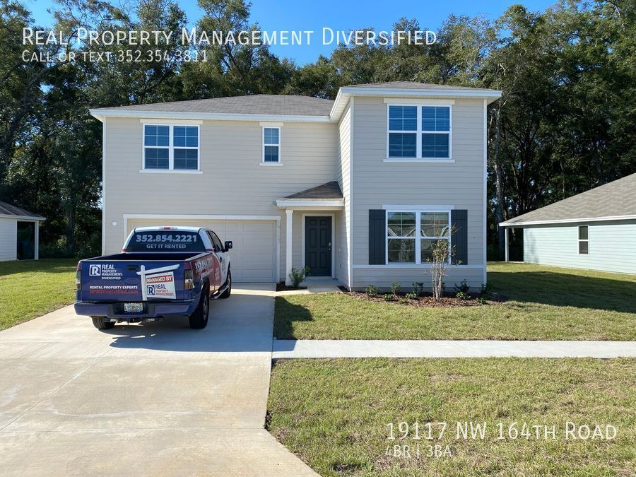 19117 NW 164th Rd in High Springs, FL - Building Photo