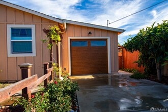 40 Encina Ave in Monterey, CA - Building Photo - Building Photo