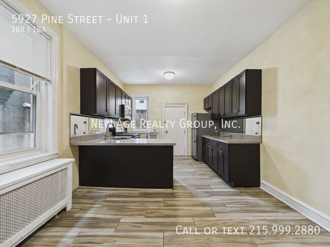 5927 Pine St, Unit Unit 1 in Philadelphia, PA - Foto de edificio - Building Photo
