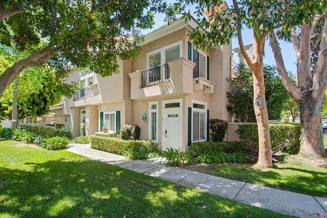 property at 7275 Calabria Ct