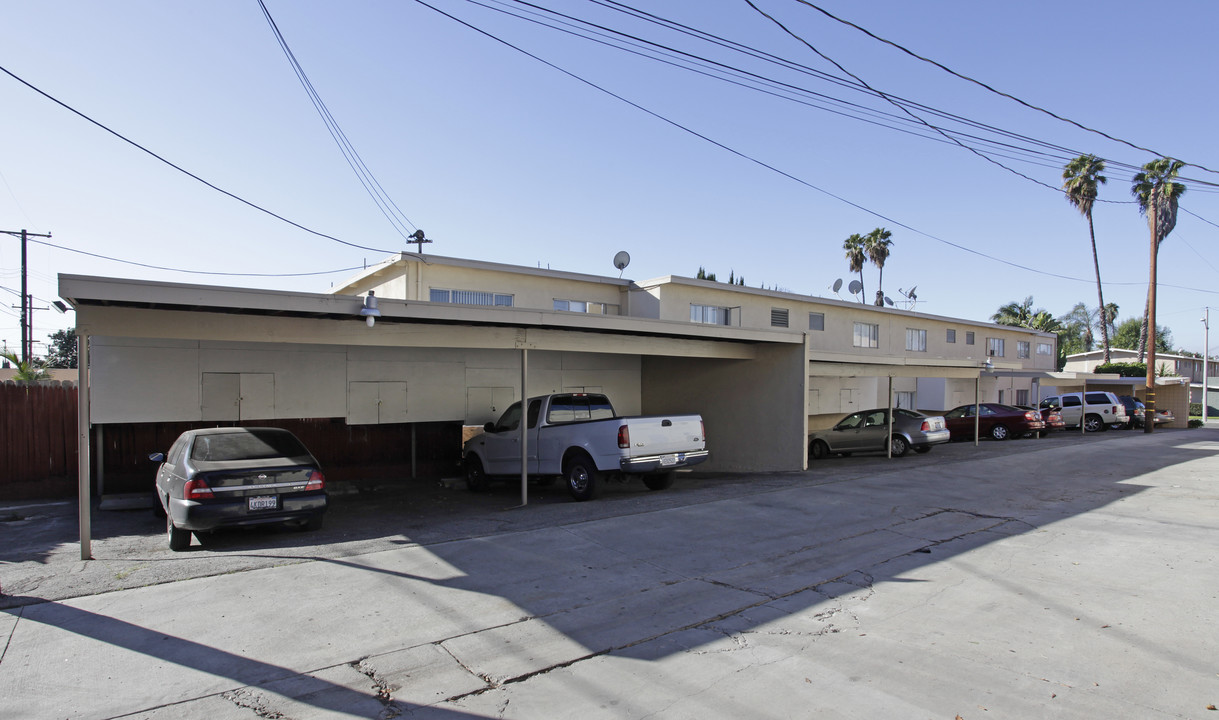 760-782 Maple St in La Habra, CA - Building Photo