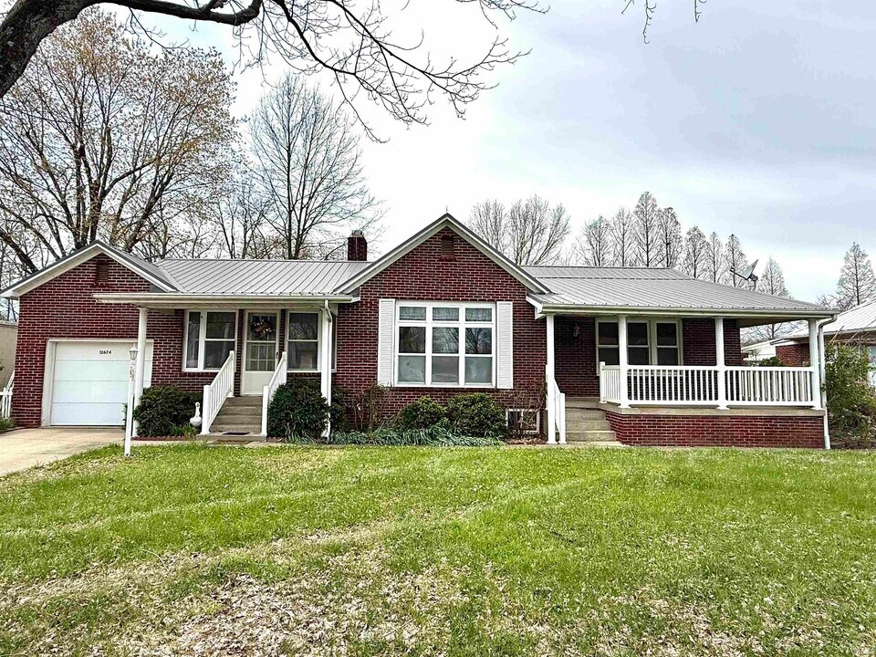 12674 245 Rd in Lamar, IN - Building Photo