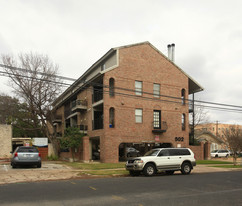 502 W 17th St Apartments