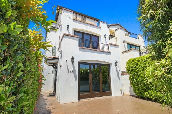 property at 405 14th St