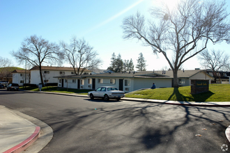 Vacaville Gables Apartments in Vacaville, CA - Building Photo - Building Photo