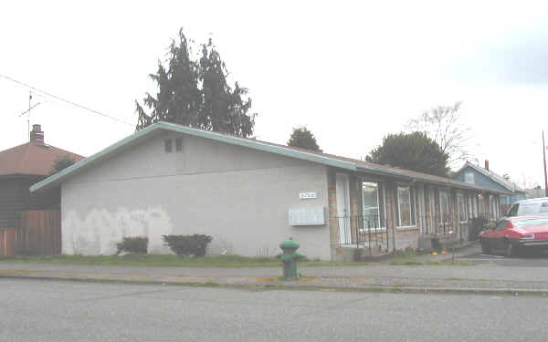 6700 Carleton Ave S in Seattle, WA - Building Photo - Building Photo