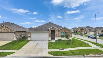 2402 Ormes Forest Ln in Spring, TX - Building Photo