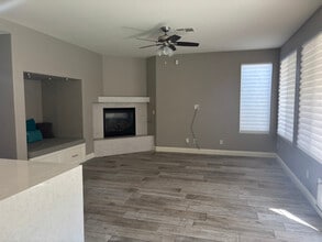 2275 Pacini Ct in Henderson, NV - Building Photo - Building Photo