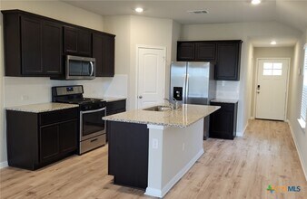 417 Shiner Ln in Georgetown, TX - Building Photo - Building Photo