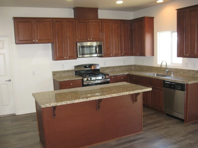 1339 Darien Ct in Santa Maria, CA - Building Photo - Building Photo