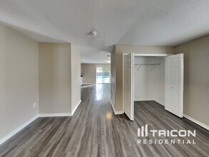 4726 Steel Dust Ln in Lutz, FL - Building Photo - Building Photo