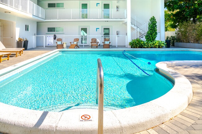 Ocean Villa Apartments in Boca Raton, FL - Building Photo - Building Photo