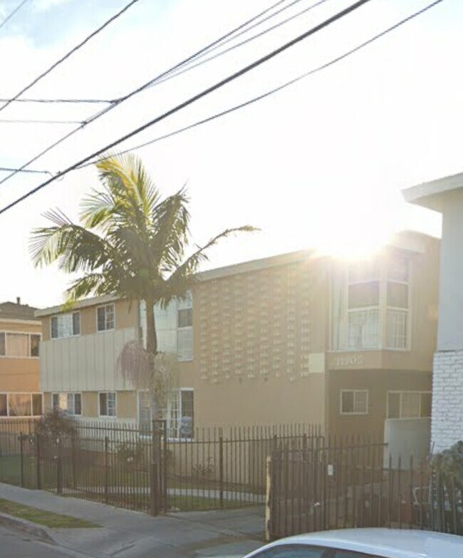 11905 Manor Dr Apartments and Nearby Hawthorne Apartments For Rent Hawthorne, CA