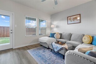 207 Greenbriar Dr in McKinney, TX - Building Photo