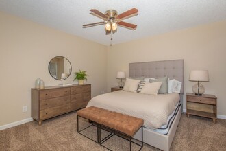 5665 N Fresno St in Fresno, CA - Building Photo - Building Photo